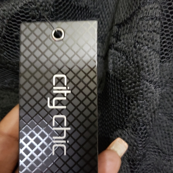 Black Cocktail Dress, Lace , Plus size - Picture 5 of 6